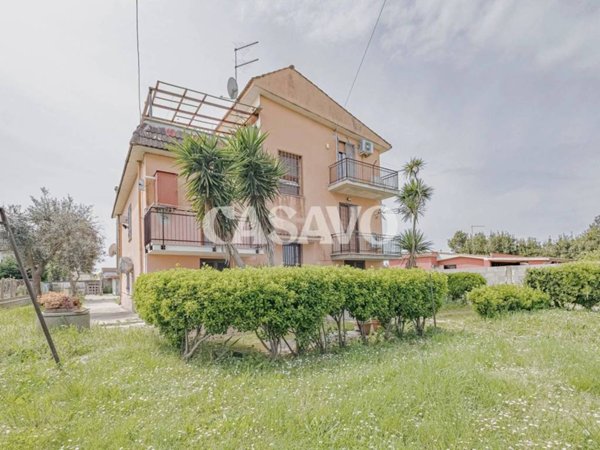 appartamento in vendita ad Ardea in zona Marina di Ardea