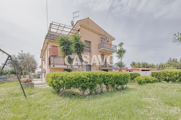 appartamento in vendita ad Ardea in zona Marina di Ardea