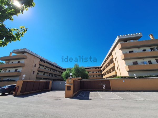 appartamento in vendita ad Ardea in zona Marina di Ardea
