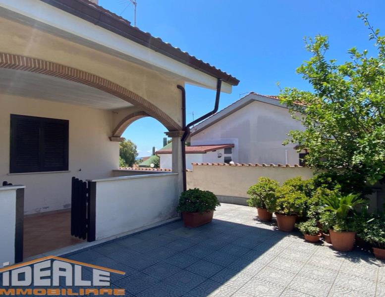 casa indipendente in vendita ad Ardea in zona Nuova California