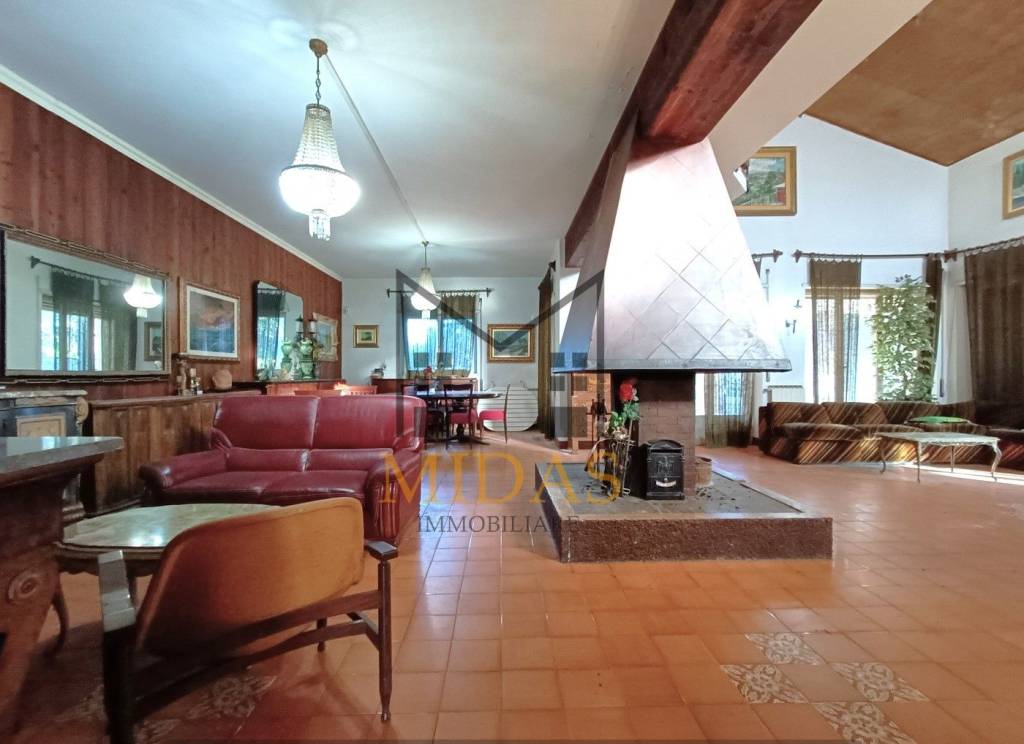 casa indipendente in vendita ad Ardea in zona Nuova Florida