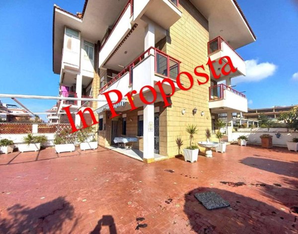 appartamento in vendita ad Ardea in zona Marina di Ardea