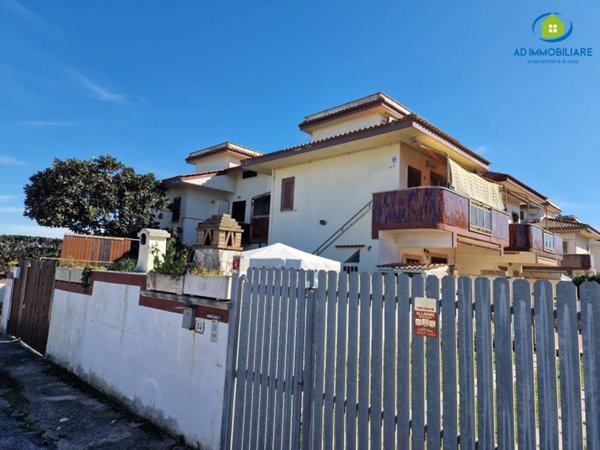 appartamento in vendita ad Ardea in zona Marina di Ardea