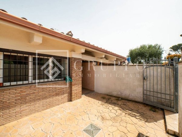 casa indipendente in vendita ad Ardea in zona Marina di Ardea