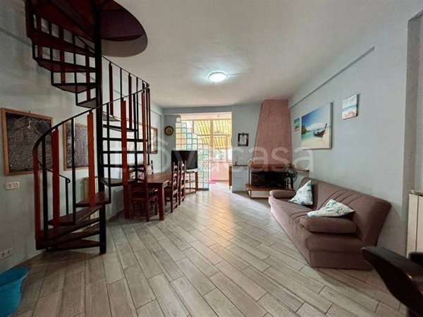 casa indipendente in vendita ad Ardea in zona Marina di Ardea