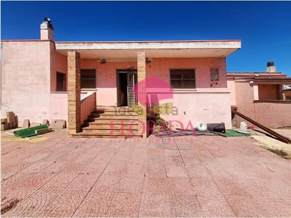 casa indipendente in vendita ad Ardea in zona Nuova Florida