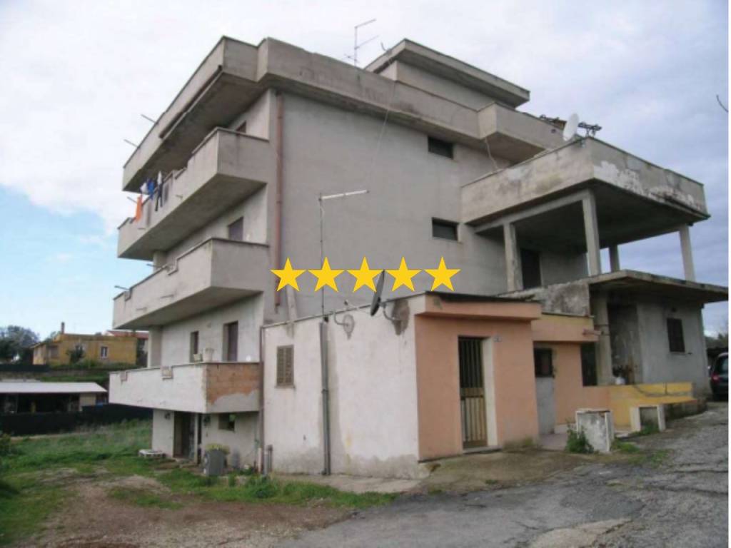 appartamento in vendita ad Ardea in zona Banditella