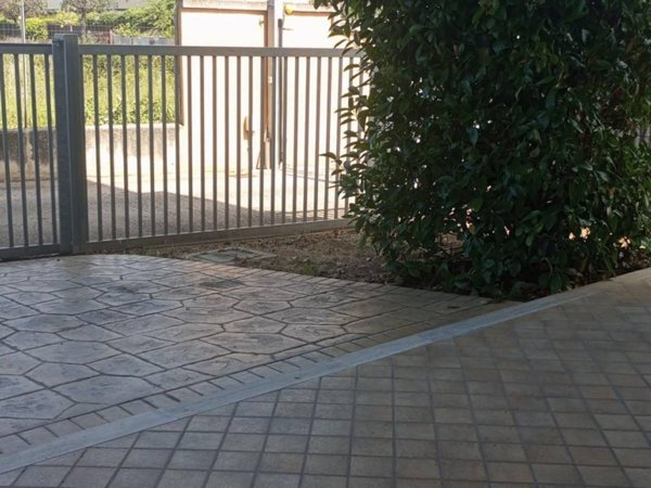 appartamento in vendita ad Ardea in zona Marina di Ardea