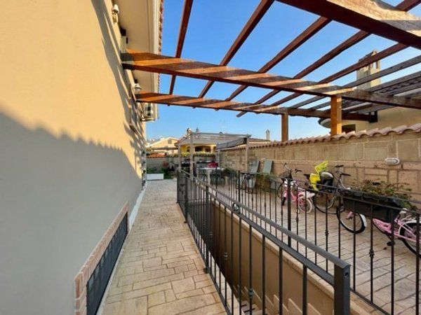 casa indipendente in vendita ad Ardea in zona Nuova Florida