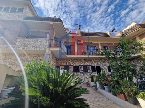 casa indipendente in vendita ad Ardea in zona Marina di Ardea
