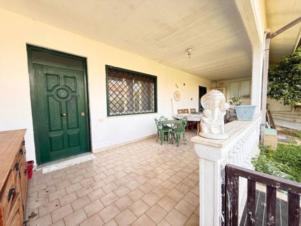 casa indipendente in vendita ad Ardea in zona Nuova Florida