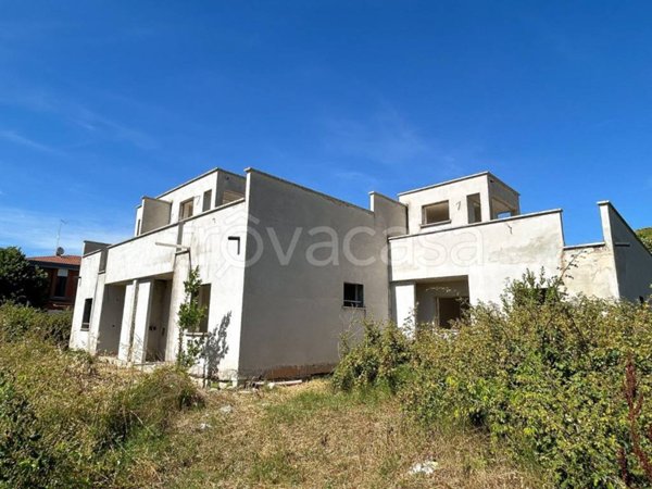 casa indipendente in vendita ad Ardea in zona Colle Romito