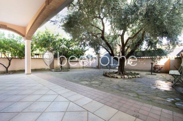 casa indipendente in vendita ad Ardea in zona Marina di Ardea