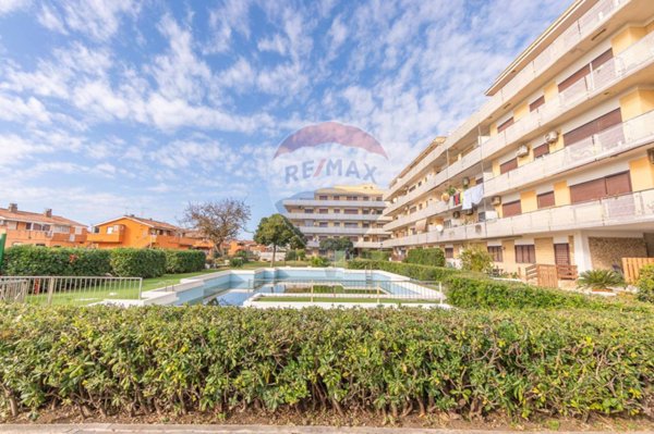 appartamento in vendita ad Ardea in zona Marina di Ardea