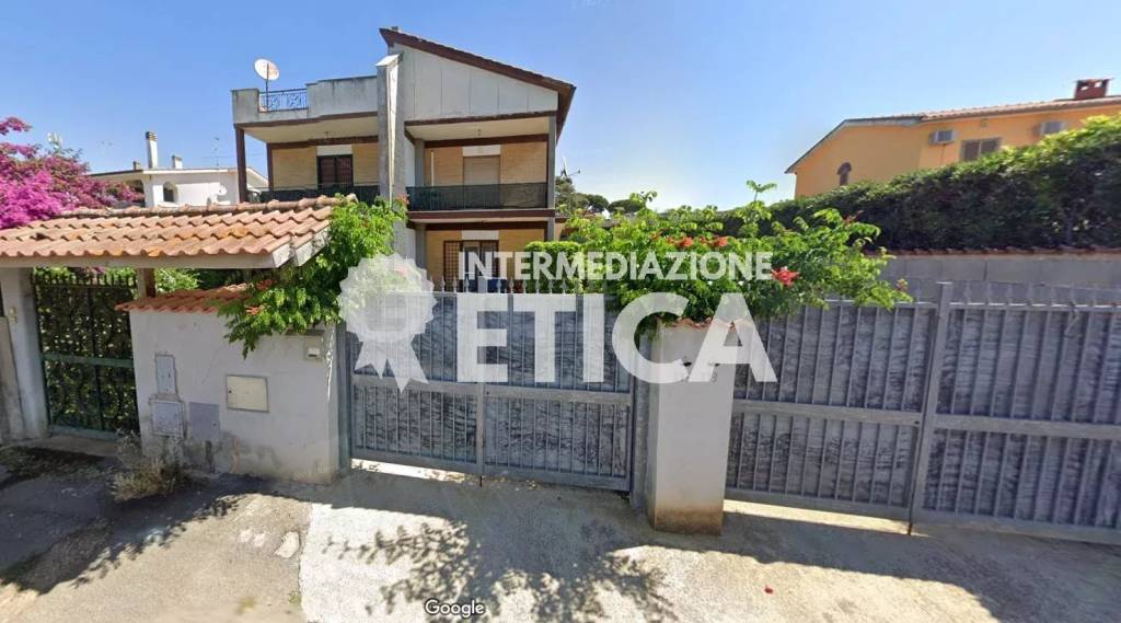 casa indipendente in vendita ad Ardea in zona Marina di Ardea