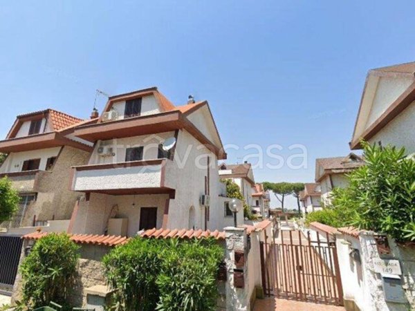 casa indipendente in vendita ad Ardea in zona Colle Romito