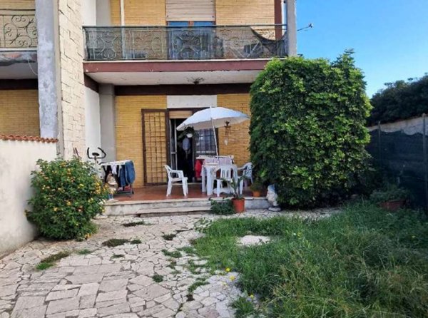 casa indipendente in vendita ad Ardea in zona Marina di Ardea