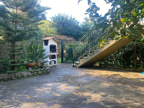 appartamento in vendita ad Ardea in zona Lido dei Pini