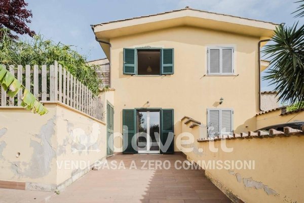 casa indipendente in vendita ad Ardea in zona Banditella