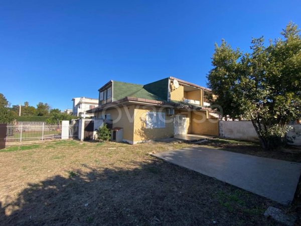 casa indipendente in vendita ad Ardea in zona Marina di Ardea