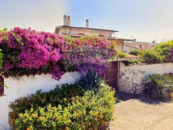 casa indipendente in vendita ad Ardea in zona Nuova California