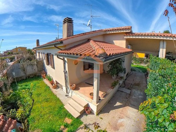 casa indipendente in vendita ad Ardea in zona Nuova Florida