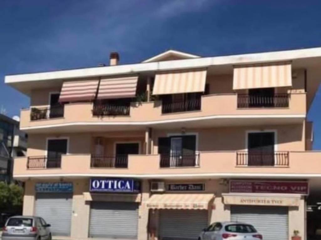 appartamento in vendita ad Ardea in zona Nuova California