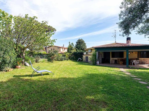 casa indipendente in vendita ad Ardea in zona Nuova California