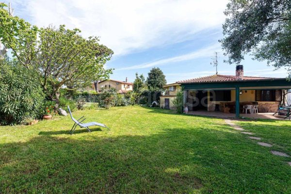 casa indipendente in vendita ad Ardea in zona Nuova California