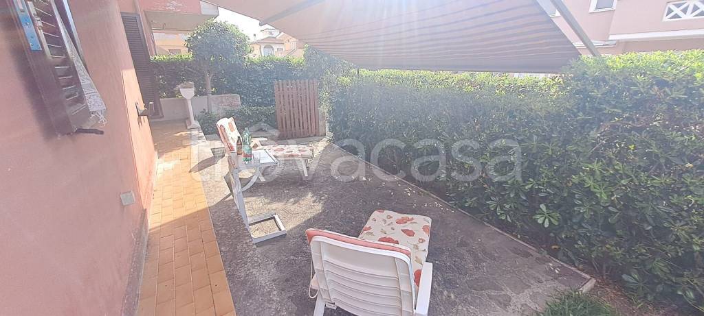appartamento in vendita ad Ardea in zona Marina di Ardea