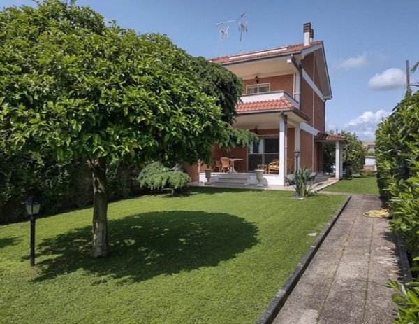 casa indipendente in vendita ad Ardea in zona Nuova Florida