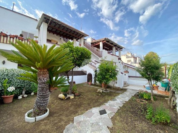 casa indipendente in vendita ad Ardea in zona Marina di Ardea