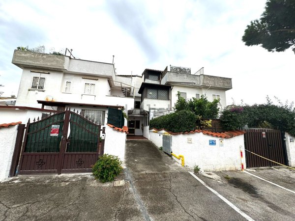 appartamento in vendita ad Ardea in zona Marina di Ardea