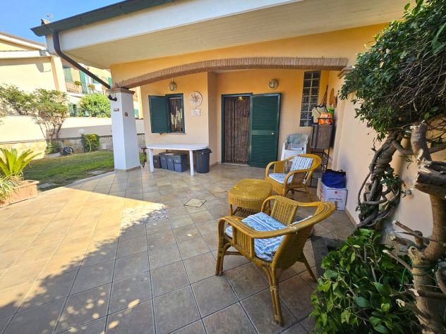 casa indipendente in vendita ad Ardea in zona Colle Romito