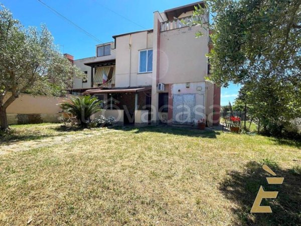 appartamento in vendita ad Ardea in zona Colle Romito
