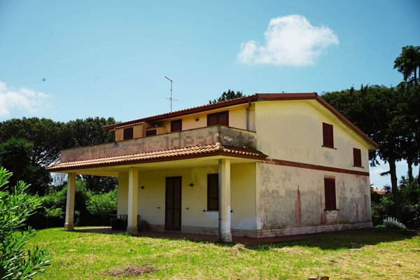 casa indipendente in vendita ad Ardea