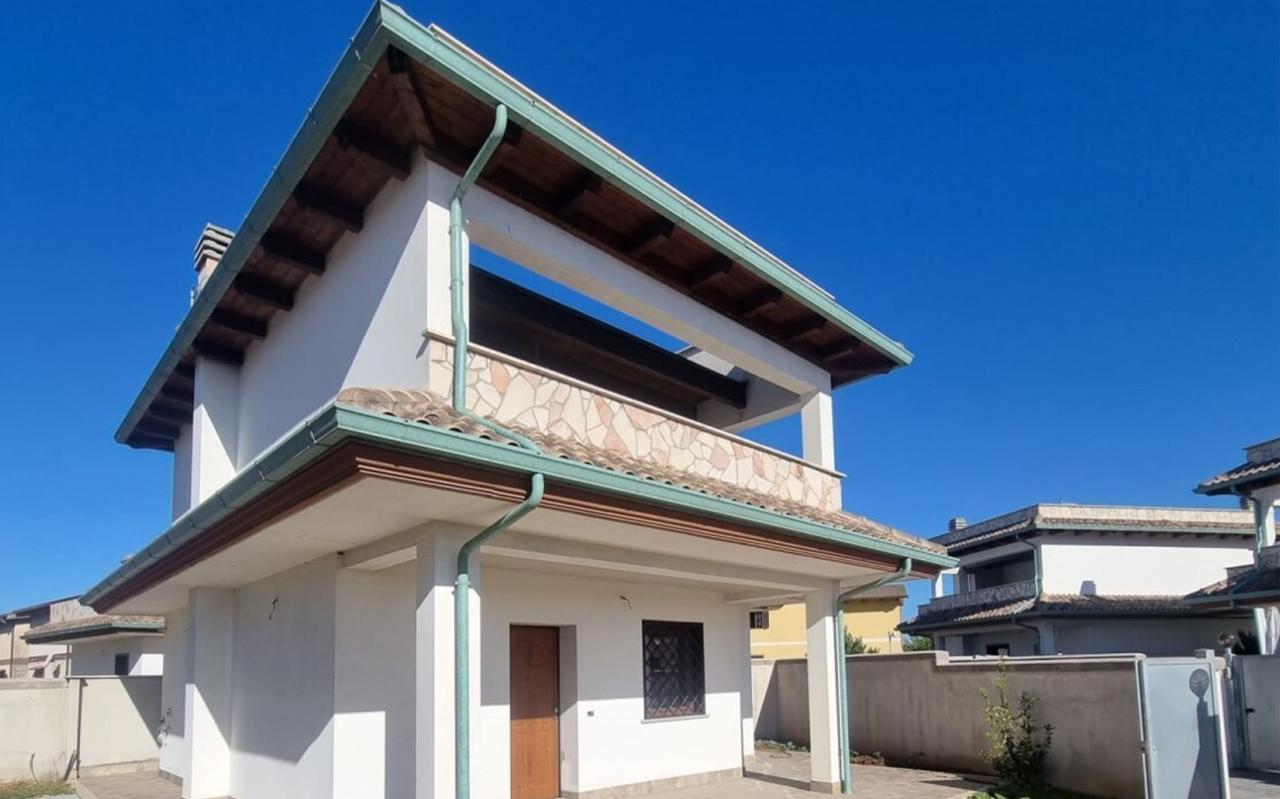 casa indipendente in vendita ad Ardea in zona Nuova Florida