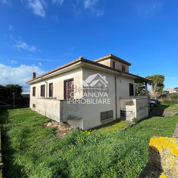 casa indipendente in vendita ad Ardea in zona Banditella
