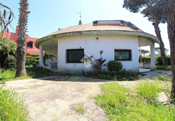 casa indipendente in vendita ad Ardea in zona Colle Romito