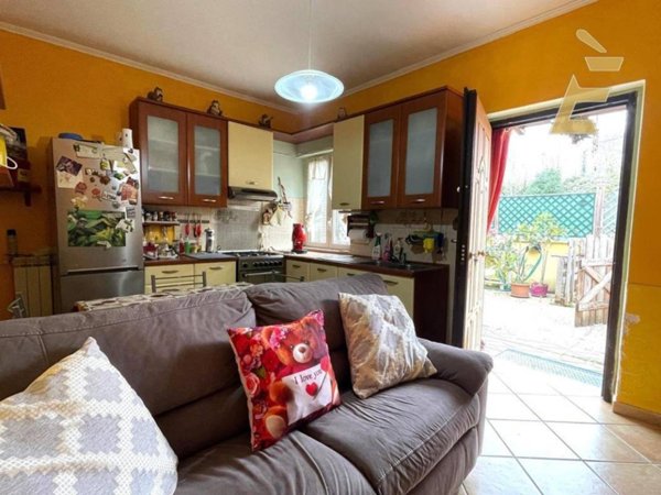 casa indipendente in vendita ad Ardea in zona Castagnetta