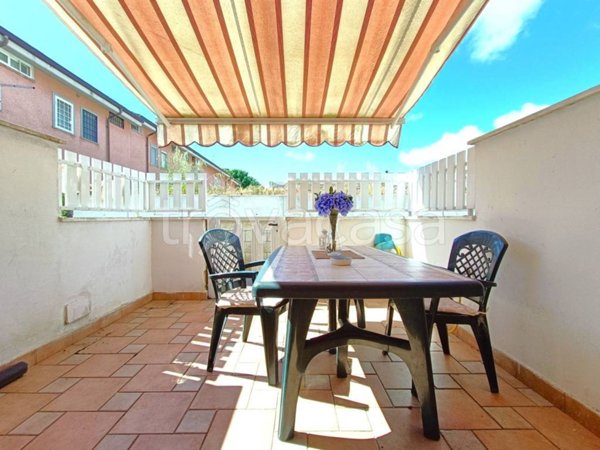 casa indipendente in vendita ad Ardea in zona Lido dei Pini