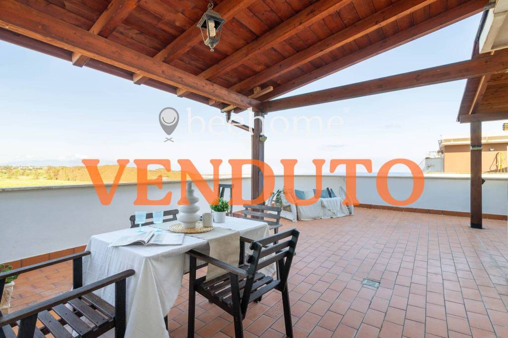 appartamento in vendita ad Ardea in zona Marina di Ardea
