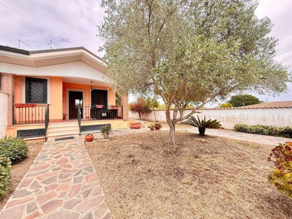 casa indipendente in vendita ad Ardea in zona Nuova Florida