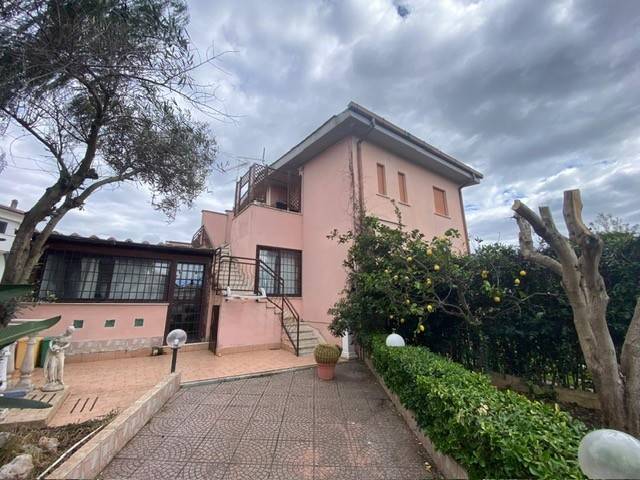 casa indipendente in vendita ad Ardea in zona Nuova California