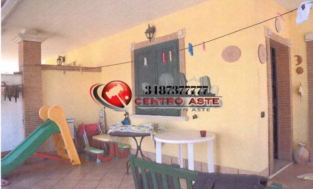 appartamento in vendita ad Ardea in zona Marina di Ardea
