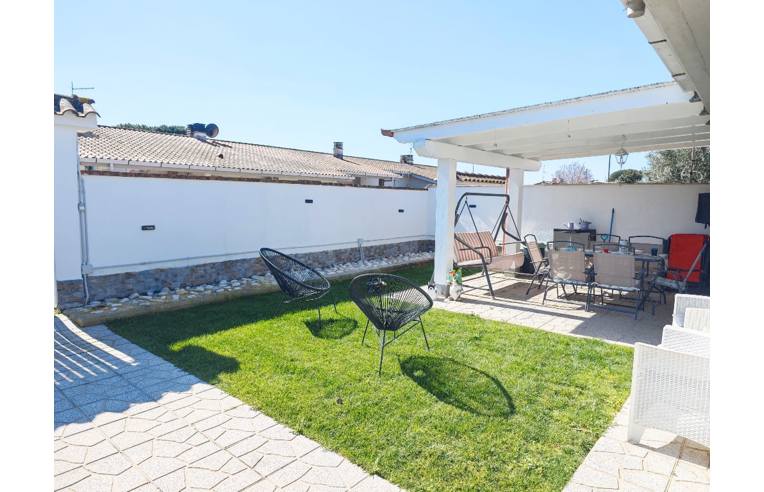 casa indipendente in vendita ad Ardea in zona Colle Romito