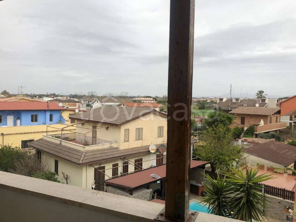 casa indipendente in vendita ad Ardea in zona Nuova California