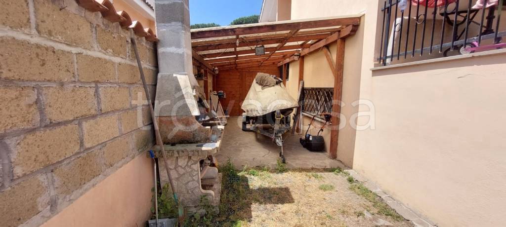 casa indipendente in vendita ad Ardea in zona Nuova Florida