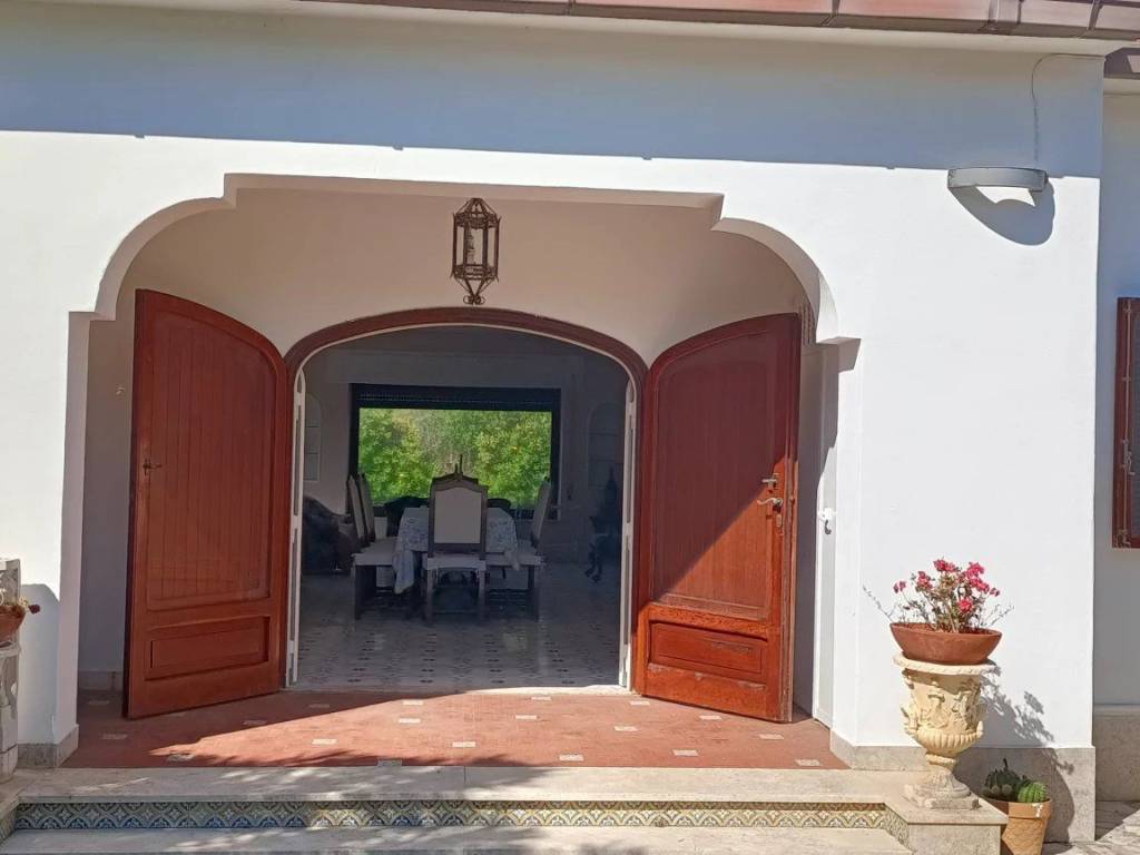 casa indipendente in vendita ad Ardea in zona Lido dei Pini
