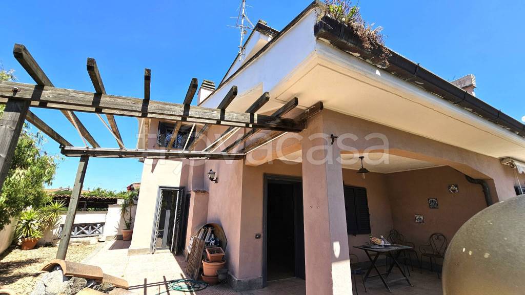 casa indipendente in vendita ad Ardea in zona Nuova California